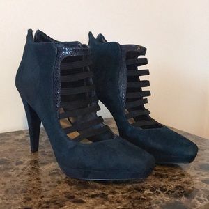 TAHARI SUEDE BOOTIES